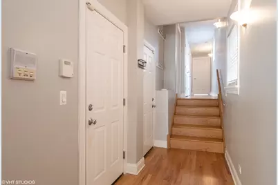 906 W Barry Avenue #3, Chicago, IL 60657 - Photo 6