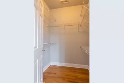 906 W Barry Avenue #3, Chicago, IL 60657 - Photo 8