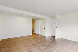 10382 Michael Todd Terrace, Glenview, IL 60025 - Photo 6