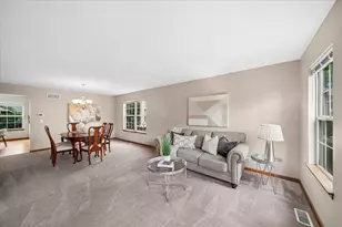3423 Interlochen Ln, Naperville, IL 60564 - Photo 4