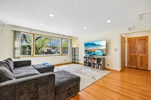 1914 W Farwell Ave, Chicago, IL 60626 - Photo 6