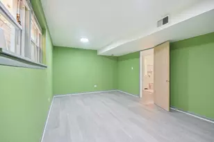 1914 W Farwell Ave, Chicago, IL 60626 - Photo 30