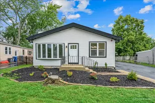 18172 W Twin Lakes Blvd, Grayslake, IL 60030 - Photo 1
