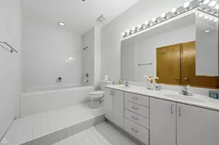 910 S Michigan Ave, Chicago, IL 60605 - Photo 16