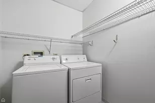 910 S Michigan Ave, Chicago, IL 60605 - Photo 18