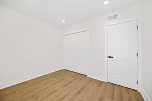 10217 Dearlove Rd, Glenview, IL 60025 - Photo 14