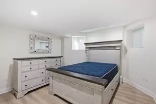 5851 N Virginia Ave, Chicago, IL 60659 - Photo 6