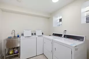 5851 N Virginia Ave, Chicago, IL 60659 - Photo 10