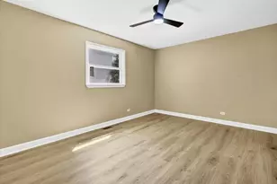 1460 Indian Hill Ave, Hanover Park, IL 60133 - Photo 12