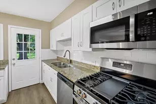 1460 Indian Hill Ave, Hanover Park, IL 60133 - Photo 6