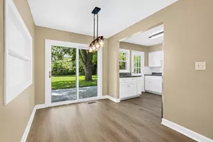 1460 Indian Hill Ave, Hanover Park, IL 60133 - Photo 8