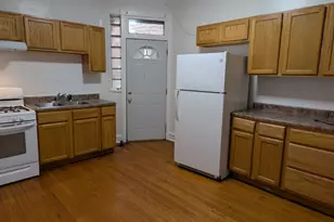 607 E 60th St, Chicago, IL 60637 - Photo 2