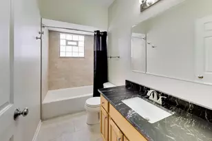 1026 N Ashland Ave, Chicago, IL 60622 - Photo 20