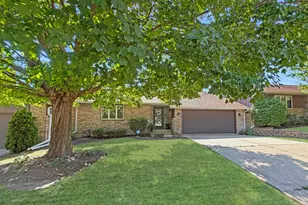 550 N Sierra Dr, Freeport, IL 61032 - Photo 1