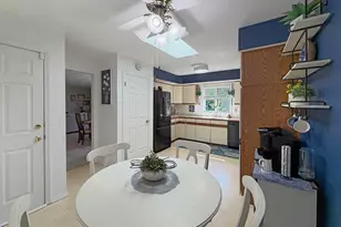 550 N Sierra Dr, Freeport, IL 61032 - Photo 14