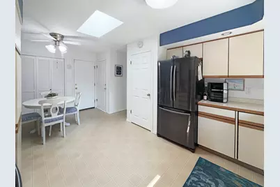550 N Sierra Drive #15, Freeport, IL 61032 - Photo 16