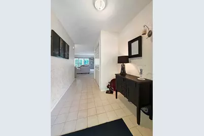 550 N Sierra Drive #15, Freeport, IL 61032 - Photo 8