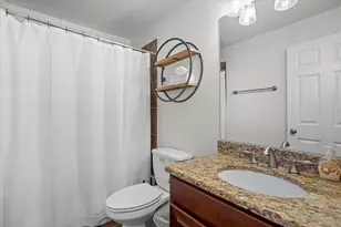 3734 N Wilton Ave, Chicago, IL 60613 - Photo 12