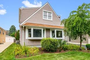 537 N Walnut St, Elmhurst, IL 60126 - Photo 1