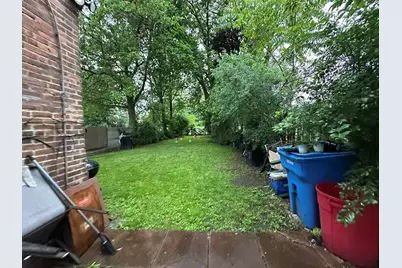 9742 S Hoxie Avenue, Chicago, IL 60617 - Photo 8
