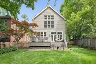 922 Ash St, Winnetka, IL 60093 - Photo 40