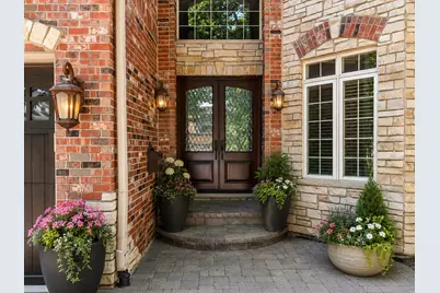 434 W Benton Avenue, Naperville, IL 60540 - Photo 2
