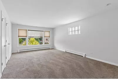 915 N Northwest Highway #2, Park Ridge, IL 60068 - Photo 4