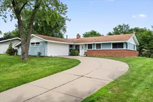 231 Webster Ln, Schaumburg, IL 60193 - Photo 2