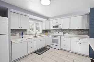231 Webster Ln, Schaumburg, IL 60193 - Photo 14