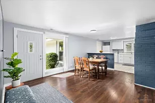 231 Webster Ln, Schaumburg, IL 60193 - Photo 4