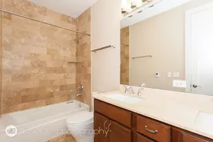 815 W Newport Ave, Chicago, IL 60657 - Photo 12
