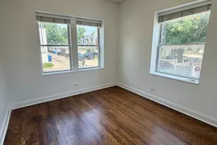 3049 W Grace St, Chicago, IL 60618 - Photo 12