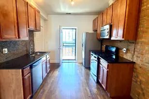 3049 W Grace St, Chicago, IL 60618 - Photo 4
