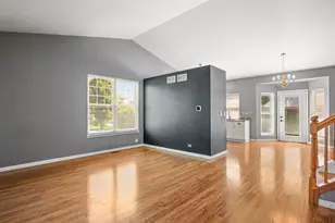 776 Chesterfield Ln, North Aurora, IL 60542 - Photo 4