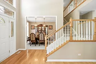 8709 Shade Tree Cir, Crystal Lake, IL 60014 - Photo 4