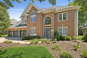 8709 Shade Tree Cir, Crystal Lake, IL 60014 - Photo 1