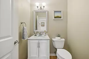 8709 Shade Tree Cir, Crystal Lake, IL 60014 - Photo 16