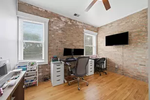 3358 W Hutchinson St, Chicago, IL 60618 - Photo 14