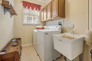 16530 Grandwood Lake Dr, Crest Hill, IL 60403 - Photo 20