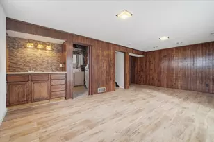 1241 Holiday Ln, Bloomington, IL 61704 - Photo 18