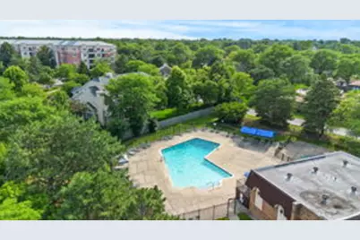 2100 Valencia Drive #300B, Northbrook, IL 60062 - Photo 2