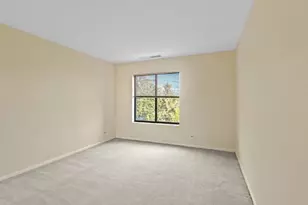 2100 Valencia Dr, Northbrook, IL 60062 - Photo 12
