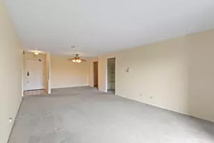 2100 Valencia Dr, Northbrook, IL 60062 - Photo 4