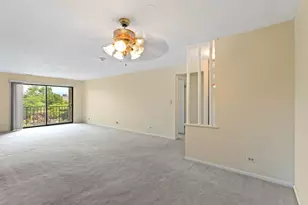 2100 Valencia Dr, Northbrook, IL 60062 - Photo 6