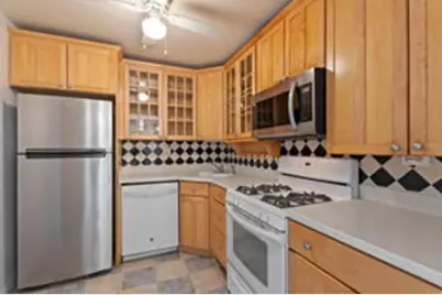 2100 Valencia Drive #300B, Northbrook, IL 60062 - Photo 4