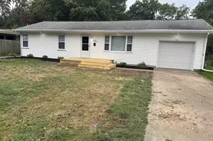 1419 Cambridge Dr, Champaign, IL 61821 - Photo 2