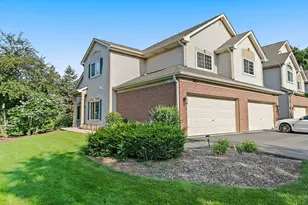 142 Southwicke Dr, Streamwood, IL 60107 - Photo 1