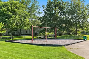 142 Southwicke Dr, Streamwood, IL 60107 - Photo 28
