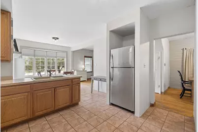 4417 Yender Avenue, Lisle, IL 60532 - Photo 8