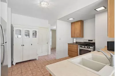 4417 Yender Avenue, Lisle, IL 60532 - Photo 14